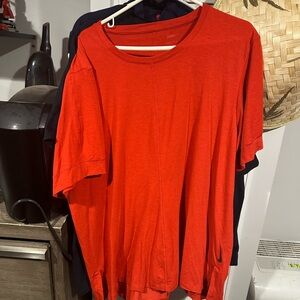 Nike Yoga slim fit Men's Bright Red dry-fit Short Sleeve Tee